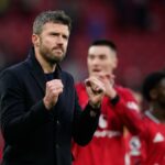 Manchester United sa nemôže ponáhľať s menovaním ďalšieho manažéra: Carricka