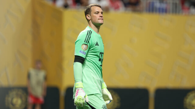 Manuel Neuer nepôjde v stopách Thomasa Mullera Manuel Neuer nepôjde v stopách Thomasa Mullera