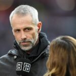 Marco Rose, hlavný tréner RB Lipsko, hovorí pre DAZN pred zápasom Bundesligy medzi RB Lipsko a 1. FC Heidenheim 1846 v Red Bull Arene 23. februára 2025 v Lipsku, Nemecko