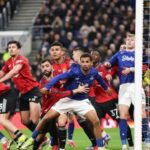 Mark Clattenburg nalieha na „prísny trest“ za správanie Evertonu po víťazstve Man Utd 1:0