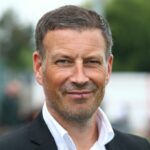 Mark Clattenburg vydal vyhlásenie po reakcii na pokrytie rasistického incidentu Vinicius Jr