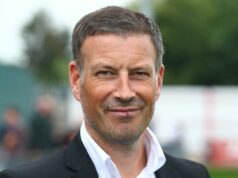 Mark Clattenburg vydal vyhlásenie po reakcii na pokrytie rasistického incidentu Vinicius Jr Mark Clattenburg vydal vyhlásenie po reakcii na pokrytie rasistického incidentu Vinicius Jr