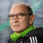 Martin O'Neill tvrdí, že Celtic zanechávajú kluby, ktoré môžu minúť 80 miliónov libier za hráča