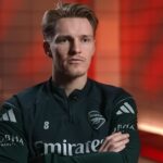 Martin Odegaard hovorí, že fanúšikovia Arsenalu prenášajú svoje „nervy“ na tím v Emirates