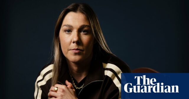 Mary Earps hovorí, že sa „naučila niekoľko tvrdých lekcií“ z Mary Earps hovorí, že sa „naučila niekoľko tvrdých lekcií“ z kritiky kníh | Mary Earpsová