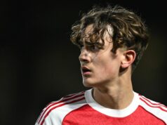 Max Dowman sa vracia ako zázračné dieťa Arsenalu, ktoré je v momente šialenstva červené Max Dowman z Arsenalu