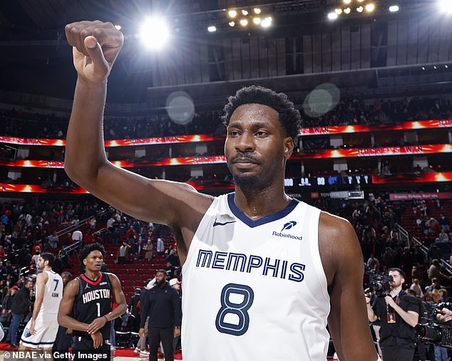 Memphis Grizzlies vymenil superhviezdu za 240 miliónov dolárov v bombovom Hviezda Memphis Grizzlies Jaren Jackson Jr bola šokovane vymenená do Utah Jazz