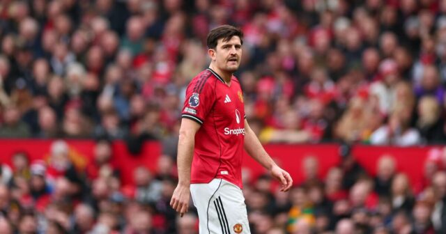 Michael Carrick '100%' chce zmluvu Harry Maguire Man Utd | Futbal | Šport
