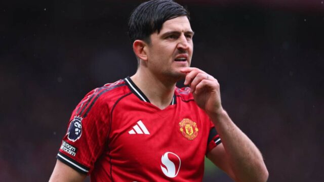 Michael Carrick hovorí o budúcnosti a zmluvnej situácii Harryho Maguirea v Man Utd
