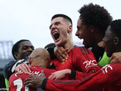 Michael Carrick priniesol v troch hrách viac radosti ako Ruben Amorim za viac ako rok. Bude mu jedno, že to nebolo pekné… najmä ak vzrušenie a úniky zabezpečia futbal Ligy majstrov, píše IAN LADYMAN Manchester United porazil Fulham 3:2 dramatickým spôsobom po poslednom góle Benjamina Seska