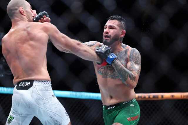 Mick Maynard's Shoes: Čo bude ďalej pre Anthonyho Hernandeza po Download app from appStore