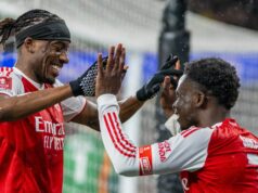 Mikel Arteta dáva Bukayovi Sakovi sľub po tom, čo experiment Arsenalu dopadol perfektne Bukayo Saka a Noni Madueke hrali na ihrisku súčasne pri víťazstve Arsenalu nad Wiganom Athletic v FA Cupe