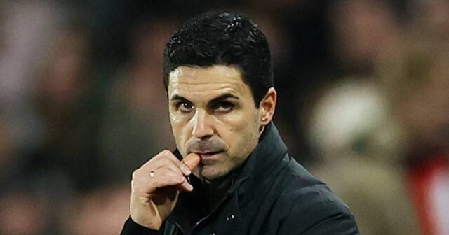 Mikel Arteta informuje o zranení, keď hviezda Arsenalu prerušila mlčanie BRENTFORD, ANGLICKO – 12. FEBRUÁRA: Mikel Arteta, manažér Arsenalu, reaguje počas zápasu Premier League medzi Brentfordom a Arsenalom na Gtech Community Stadium 12. februára 2026 v anglickom Brentforde. (Foto: Eddie Keogh/Getty Images)
