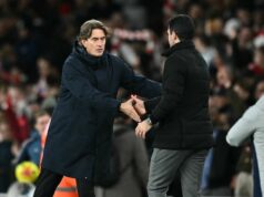 Mikel Arteta posiela srdečný odkaz Thomasovi Frankovi po prepustení Tottenhamu Thomas Frank s Mikelom Artetom po súboji Spurs proti Arsenalu