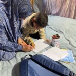 Mladí a starí sa snažia dostať svoje štúdiá späť do koľají v Gaze | Izraelsko-palestínsky konflikt