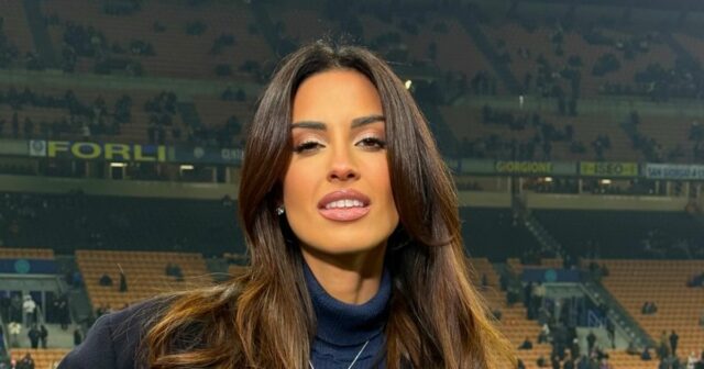 Moderátor Serie A, z ktorého padá čeľusť, zahodil podprsenku v Eleonóra Incardona