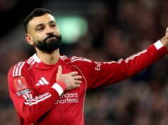 Mohamed Salah žiari, keď Liverpool prekonal Brighton v piatom kole FA Cupu – 5 bodov Mohamed Salah z Liverpoolu oslavuje
