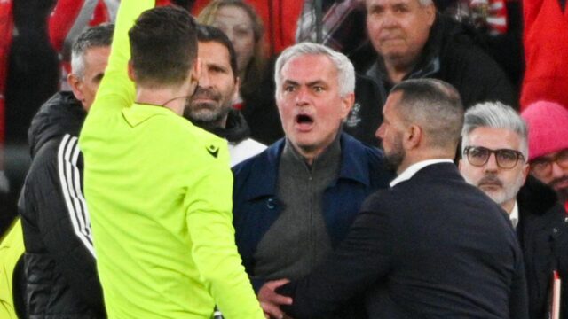 Mourinho kritizoval za „absolútne úbohú“ obeť obviňujúcu z kontroverzie Viniciusa
