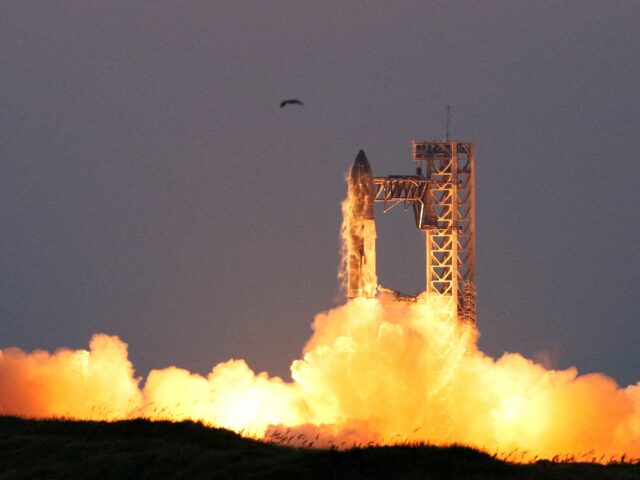 Musk spája spoločnosti SpaceX a xAI, plány na vesmírne dátové centrá AI | Správy Elona Muska
