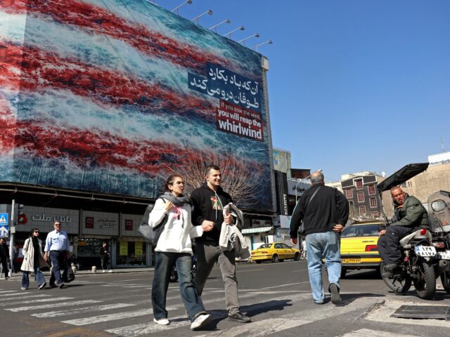 NAŽIVO: Izrael podniká útoky na Irán, v Teheráne počuť viacero výbuchov | Správy
