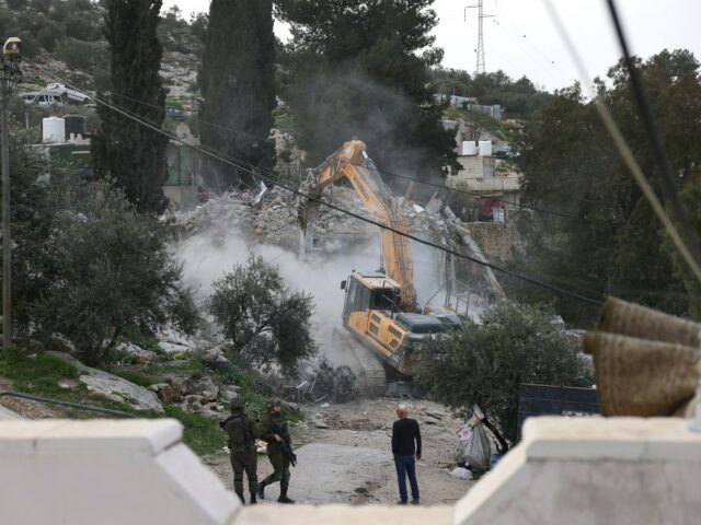 NAŽIVO: Izrael schválil opatrenia na rozšírenie svojich právomocí na okupovanom Západnom brehu | Správy o konflikte medzi Izraelom a Palestínou
