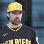 Nadhadzovač San Diego Padres Matt Waldron čelí operácii toho, čo bolo prvýkrát opísané ako „infekcia v zadnej časti“ a neskôr sa ukázalo, že ide o problém s hemoroidmi.