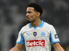 Najnovšie z Arsenalu: Aktualizácia o pôžičke Ethana Nwaneriho, ktorú vydal Mikel Arteta, keďže návrat krídelníka je „zoradený“ Ethan Nwaneri z Olympique de Marseille gestikuluje počas zápasu Francúzskeho pohára medzi Olympique de Marseille a Stade Rennais na Orange Velodrome