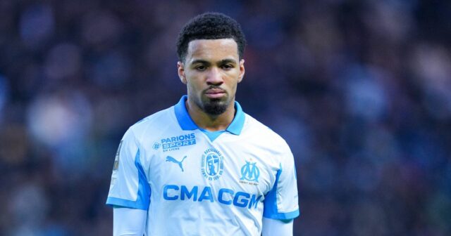 Ethan Nwaneri má za sebou ťažký štart do života v Olympique de Marseille 