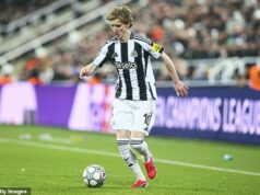 Najrýchlejší hráči Ligy majstrov odhalení: Rýchlostný stroj Mickyho van de Vena predbehol prekvapivý obranca Man City – zatiaľ čo jeden klub Premier League sa môže pochváliť DVEMI najrýchlejšími hviezdami na turnaji Anthony Gordon je stále najrýchlejším hráčom v tejto sezóne Ligy majstrov