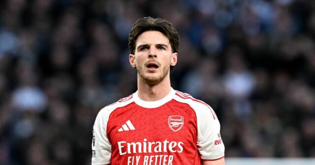 Následník Spurs sa pokúša simulovať Declana Ricea s fotografiou spoločníka v pochmúrnej minúte|Futbal|Športová aktivita 
