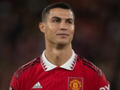 Návrat Cristiana Ronalda z Man Utd potvrdil bývalý spoluhráč DŽIDDAH, SAUDSKÁ ARÁBIA - 26. SEPTEMBER: Karim Benzema z Al Ittihad a Cristiano Ronaldo z Al Nassr pred zápasom Saudi Pro League medzi Al Ittihad a Al Nassr v King Abdullah Sports City 26. septembra 2025 v Jeddah v Saudskej Arábii. (Foto: Yasser Bakhsh/Getty Images)