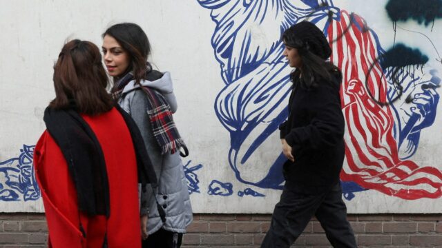 Nemecký poslanec Merz varuje pred možnou eskaláciou, keď sa USA a Irán pripravujú na rozhovory | Správy o jadrových zbraniach
