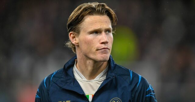 Nepravdepodobné príjmy Scotta McTominaya, mužský stav United a pozícia pri Nepravdepodobné príjmy Scotta McTominaya, mužský stav United a pozícia pri návrate|Futbal|Športová aktivita