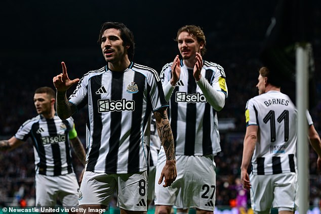 Newcastle 3-2 Qarabag (9-3 agg): Straky stúpajú do Ligy majstrov Sandro Tonali strelil prvý gól Newcastlu pri výhre 3:2 nad Qarabagom