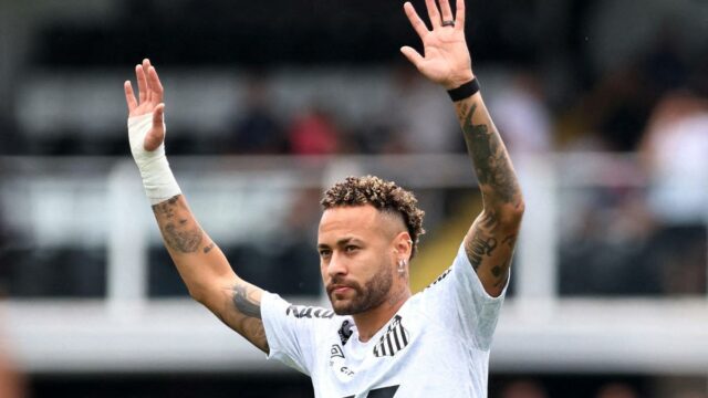 Neymar skóroval historickú posilu pre Santosa a posilnil svoju pozíciu Neymar skóroval historickú posilu pre Santosa a posilnil svoju pozíciu v tíme na majstrovstvách sveta v Brazílii