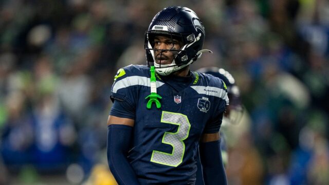 Nick Emmanwori zo Seahawks sľubuje, že bude hrať v Super Bowle aj napriek zraneniu členka
