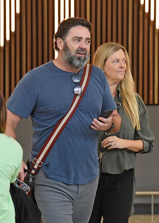 Nicky Brownless informuje o svadbe s Garrym Lyonom s párom, Garry Lyon a Nikki Brownless sa práve vrátili z dovolenky a koncom tohto roka sa zosobášia