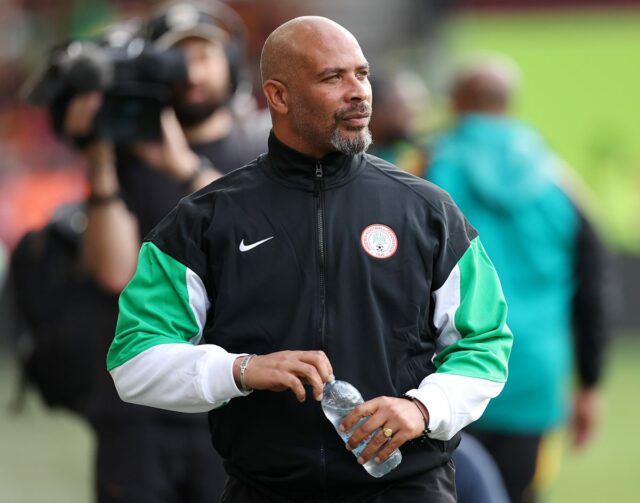 Nigérijčan Éric Chelle ponúkol pri hľadaní manažéra Marseille
