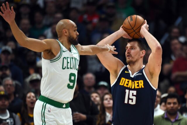 Nikola Jokic nazbiera 30, keď sa Nuggets vzdiali od Celtics NBA: Boston Celtics v Denveri Nuggets