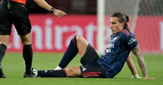 Riccardo Calafiori sa opäť zranil, pretože Arsenal čelí otázkam o spoľahlivosti hráčov