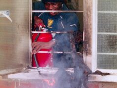 Oblek legendy Premier League Armani zapálený spoluhráčmi, keď sa hviezda ponáhľala hasiť oheň John Hartson