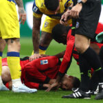 Obrázky: Loftus-Cheek ukazuje chýbajúce zuby po škaredom strete s Corvi