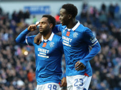 Očakáva sa, že zostava Rangers bude čeliť Kilmarnocku v Premiership Útočník Rangers Chermiti oslavuje gól proti Kilmarnocku