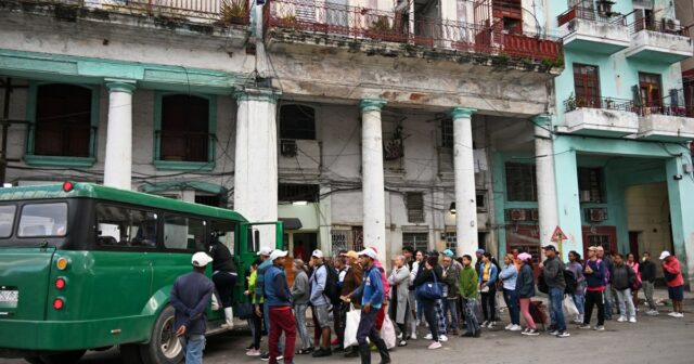 Od výpadkov k nedostatku potravín: Ako blokáda USA ochromuje život na Kube | Vysvetľujúce správy
