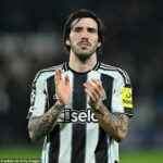 Správa z Nemecka tvrdila, že Arsenal sa priblížil k Newcastlu cez Sandro Tonali. Nemali. Bolo tiež povedané, že tento krok bol zamietnutý. Bolo by, keby bolo čo odmietnuť. Hromadné odmietnutie narážky. Nie je tu nič vidieť. Ibaže, s najväčšou pravdepodobnosťou tam bol