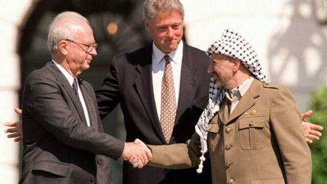 Ohrozený mier? Údaje z Oslo Accords sú hlboko prepojené so sieťou Epstein | Izraelsko-palestínsky konflikt
