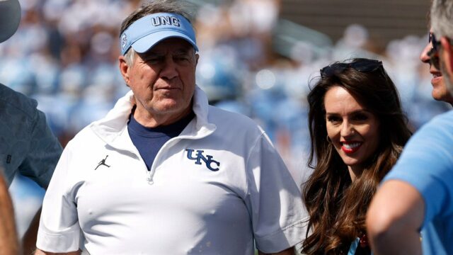 Oslava Billa Belichicka bola naplánovaná v ten istý deň ako Oslava Billa Belichicka bola naplánovaná v ten istý deň ako obrad v Sieni slávy: správa