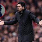 Alex Oxlade-Chamberlain z Celticu, Callum McGregor a Julian Araujo oslavujú na plný úväzok počas zápasu William Hill Premiership medzi Celticom a...