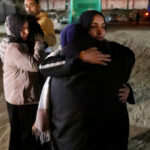 Palestínčania sa vracajú do Gazy po obmedzenom opätovnom otvorení prechodu Rafah | Gaza