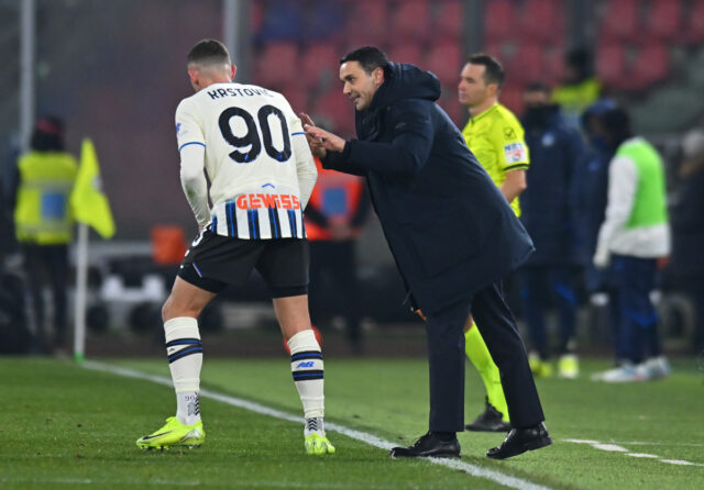 Palladino ukazuje krvavý obväz v prejave v šatni po výkone Atalanty na UCL
